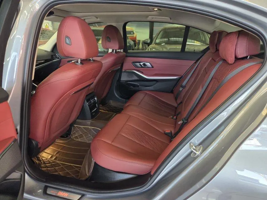 BMW 2022 i3 eDrive 35L automatic gear 5