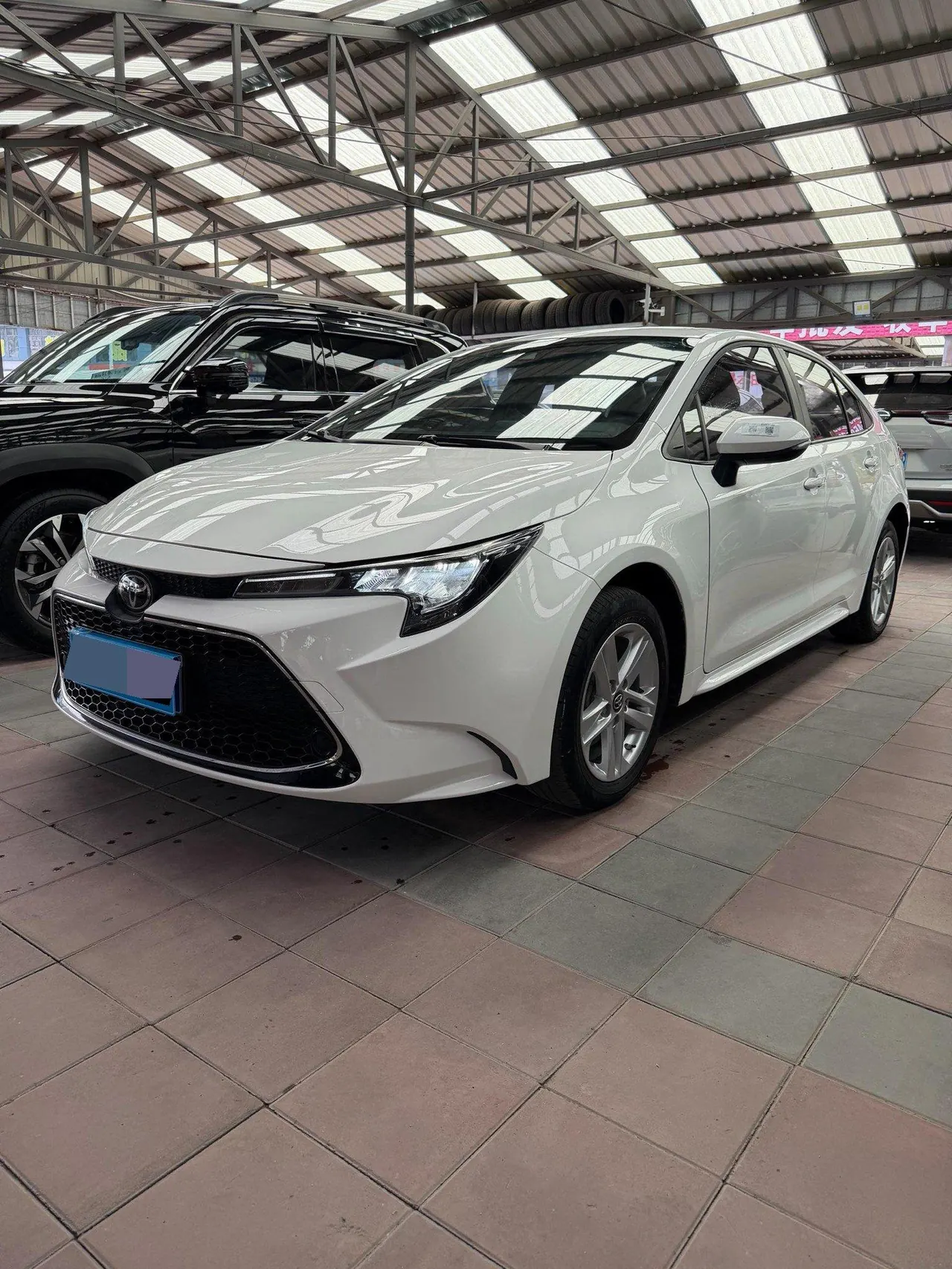 Open image lightbox: Toyota 2022 Lei Ling 1.2T Stepless 185T Deluxe Automatic Gear