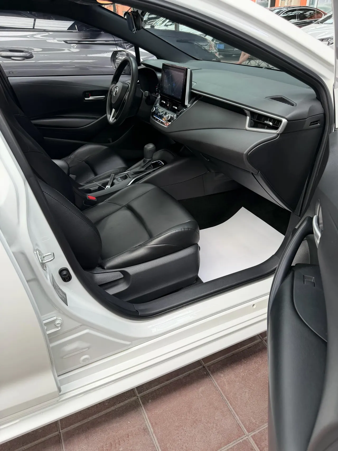 Toyota 2022 Lei Ling 1.2T Stepless 185T Deluxe Automatic Gear 16