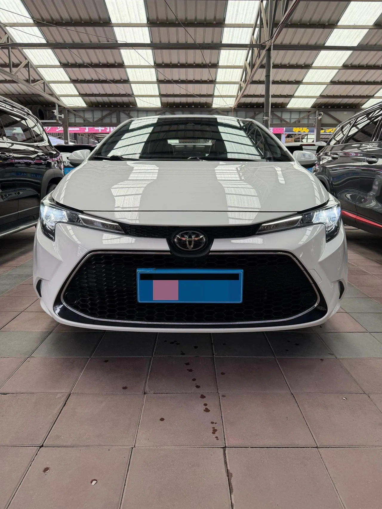 Toyota 2022 Lei Ling 1.2T Stepless 185T Deluxe Automatic Gear 2