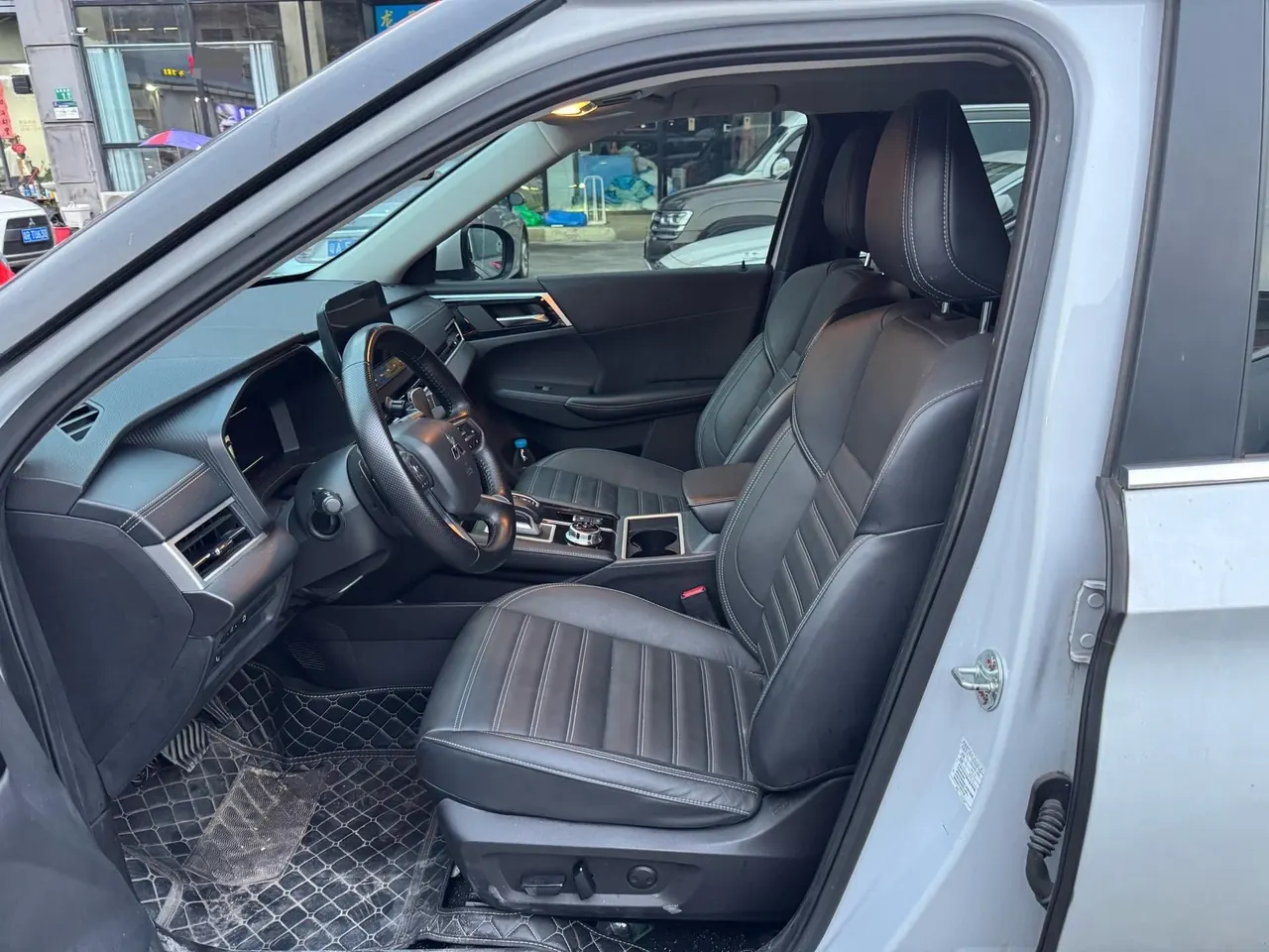 Mitsubishi 2023 Outlander 48V 1.5T Stepless Two-Drive Premium Edition 5-seat Automatic Gear 6