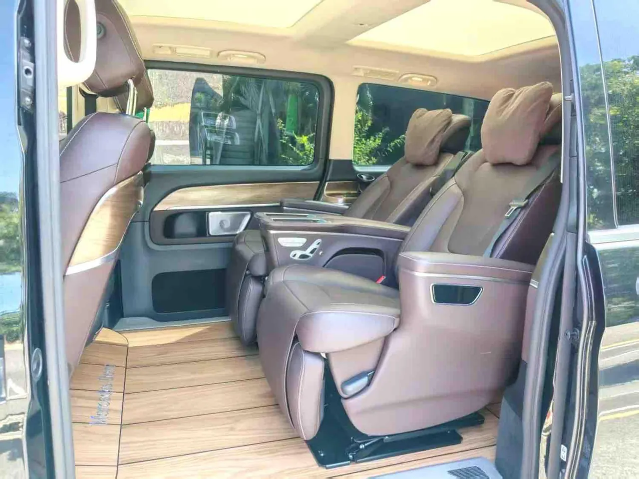 Mercedes Benz V 2022V 260 L 2.0T Deluxe Edition Automatic Gear 4