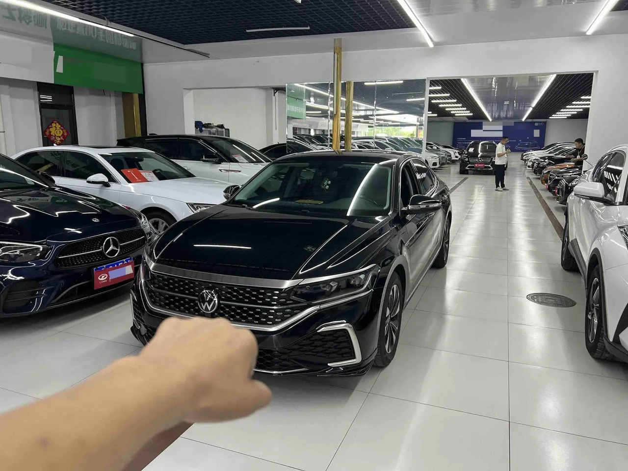 Open image lightbox: Volkswagen 2023 Passat 1.4TSI 280TSI Elite Edition Automatic