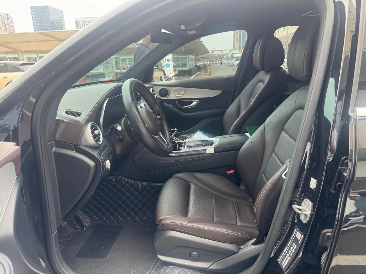 Mercedes Benz 2022 GLC 260 L 4MATIC 2.0T Luxury (Change 2) Automatic Gear 5