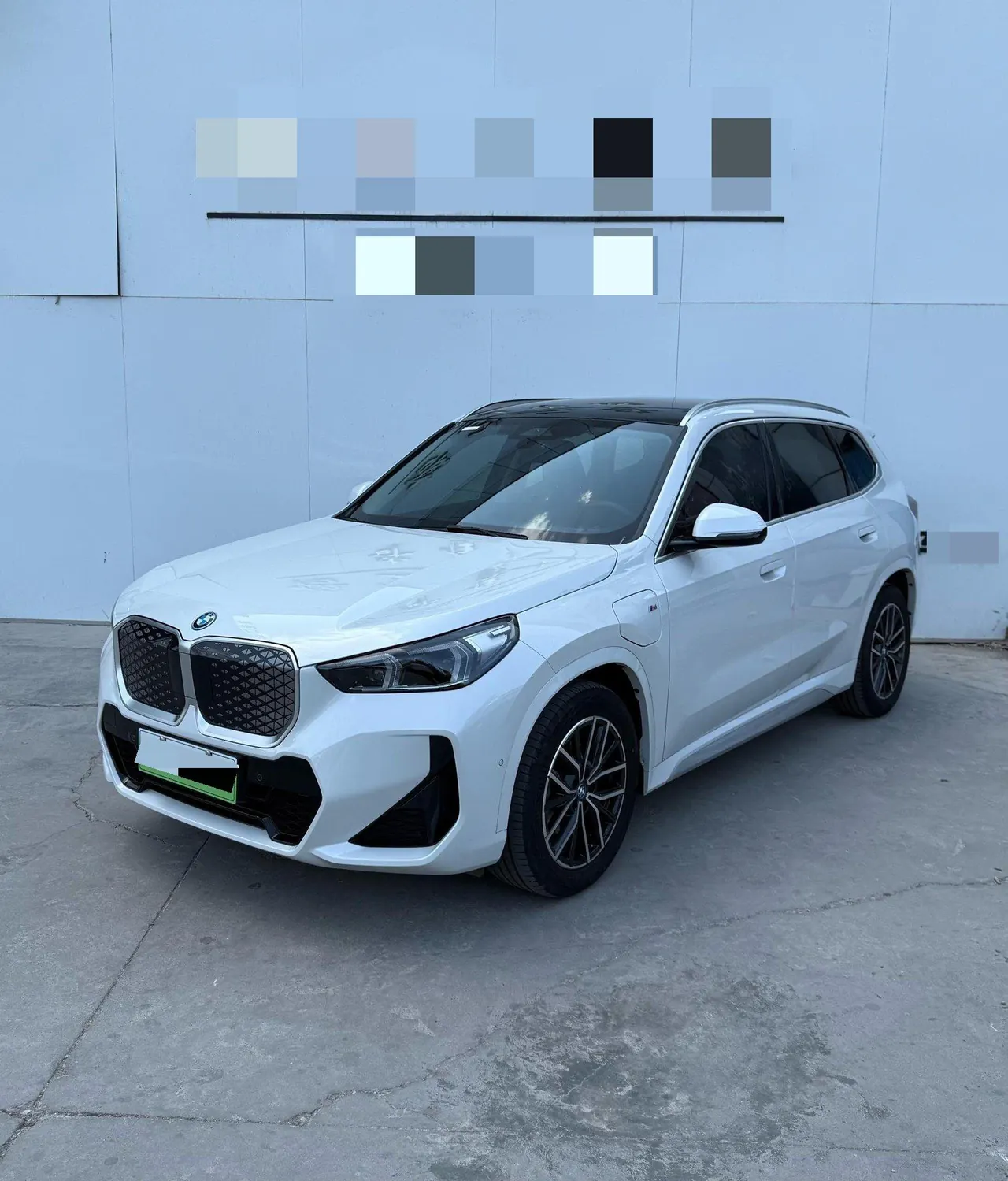 Open image lightbox: BMW 2023 iX1 eDrive25L eDrive25L m sports suit automatic gear