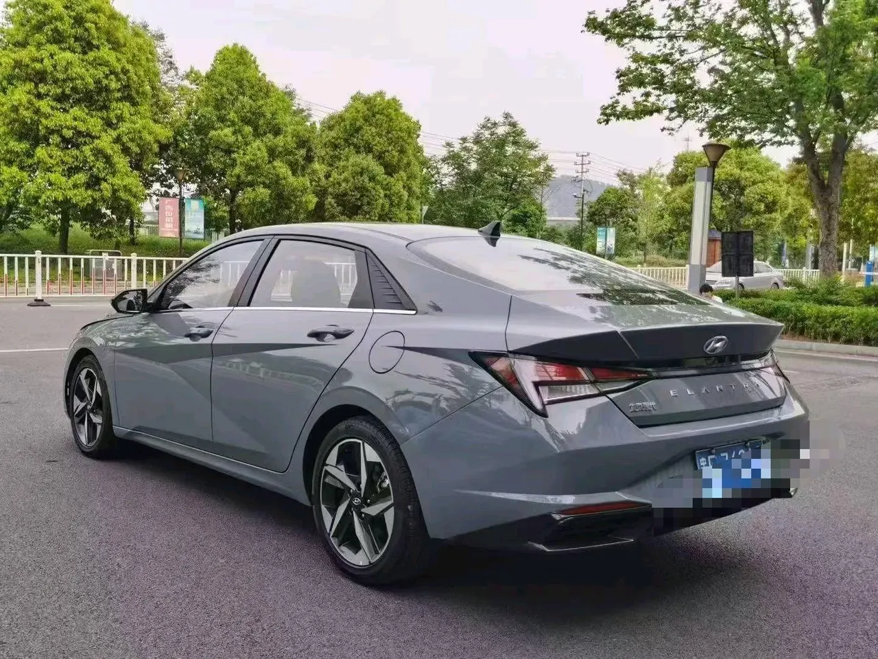 Hyundai 2023 Elantra-sedan 1.5 stepless GLX elite automatic gear 3