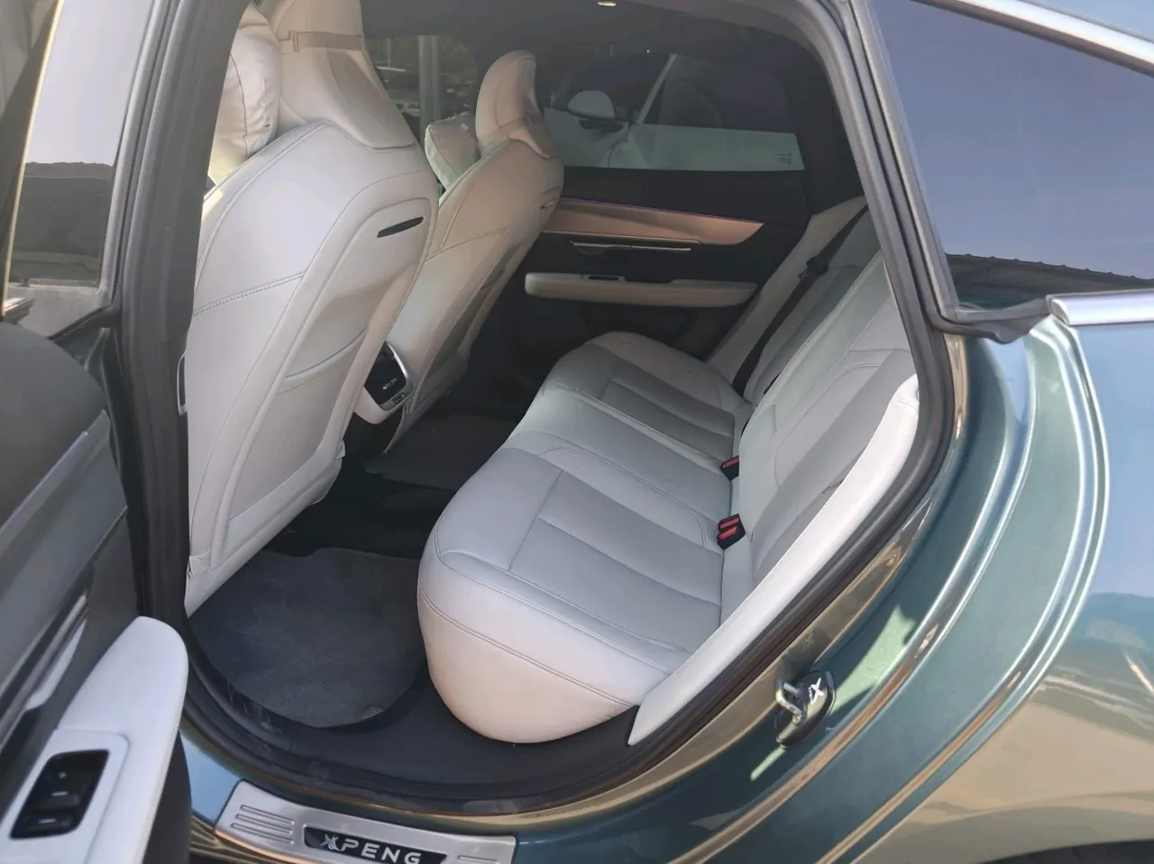 Xpeng 2023 P7i 702 Max automatic gear 3