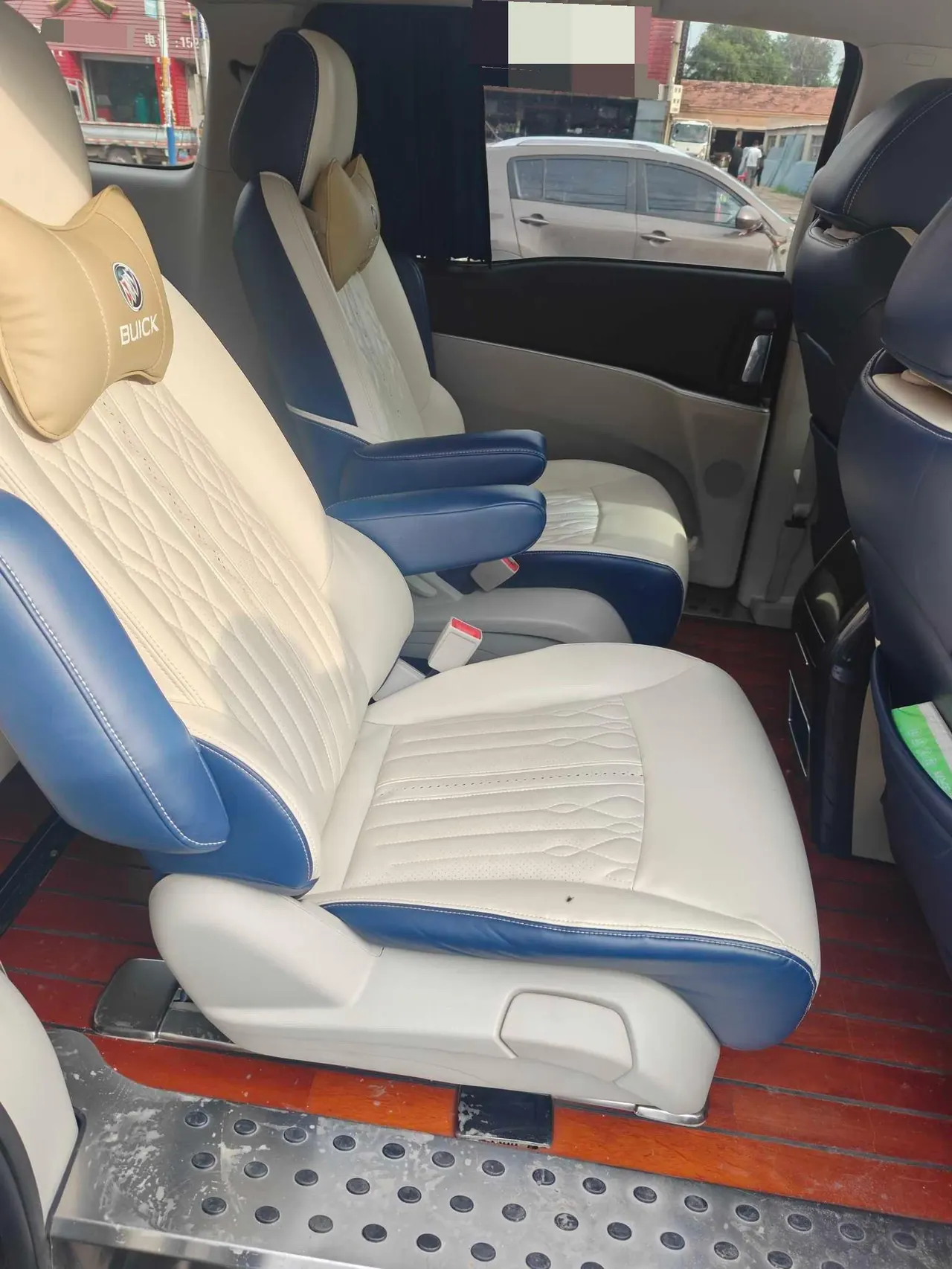 Buick 2021 GL8 Land Business Class 2.0T 652T Comfortable Automatic Gear 4