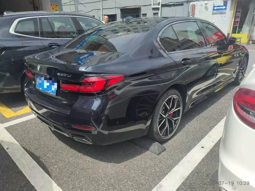 BMW 5 Series 2022 530Li 2.0T Leading Luxury Suit (Modified) Automatic Gear 2
