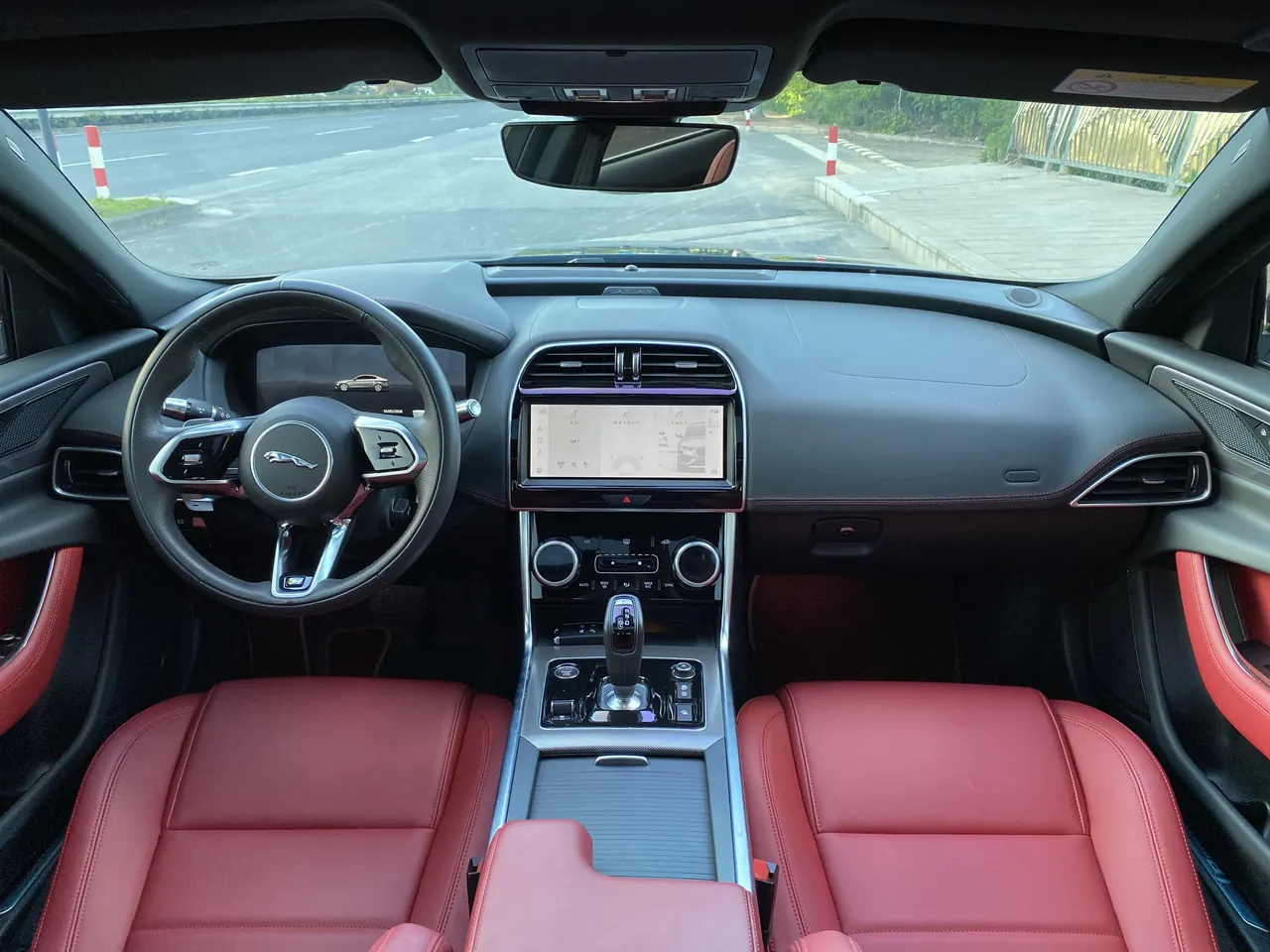 Jaguar 2022 XEL 2.0T 250PS R-DYNAMIC S Enterprising Sports Edition Automatic Gear 6