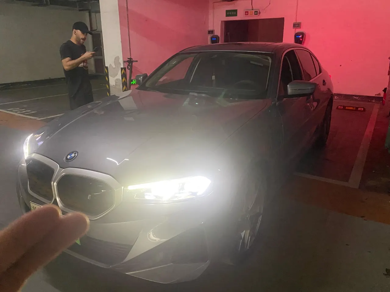Open image lightbox: BMW 2022 i3 eDrive 35L automatic gear