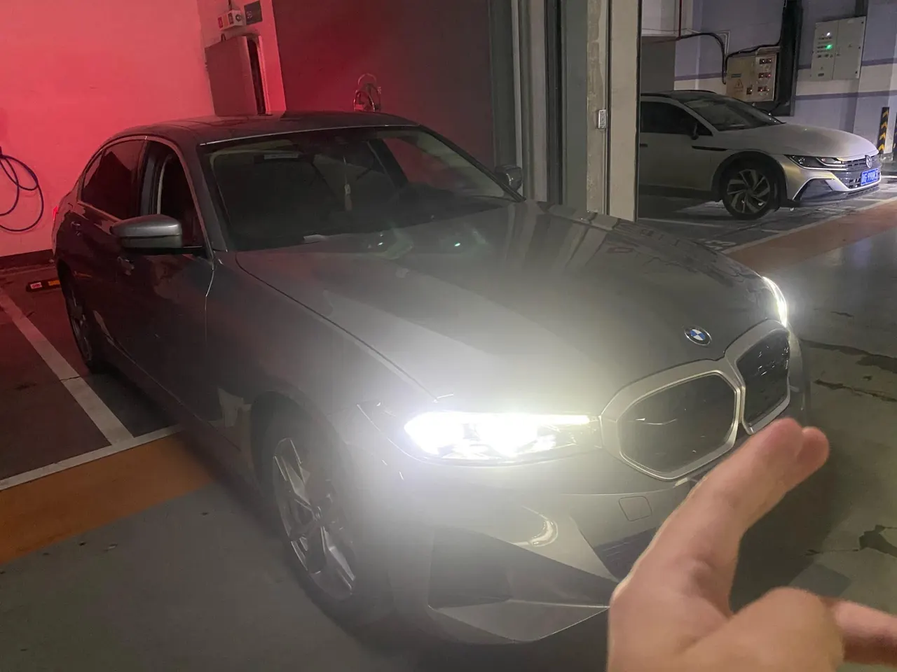 BMW 2022 i3 eDrive 35L automatic gear 2