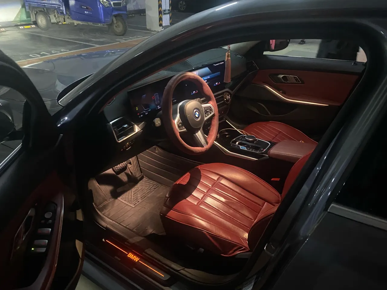 BMW 2022 i3 eDrive 35L automatic gear 4