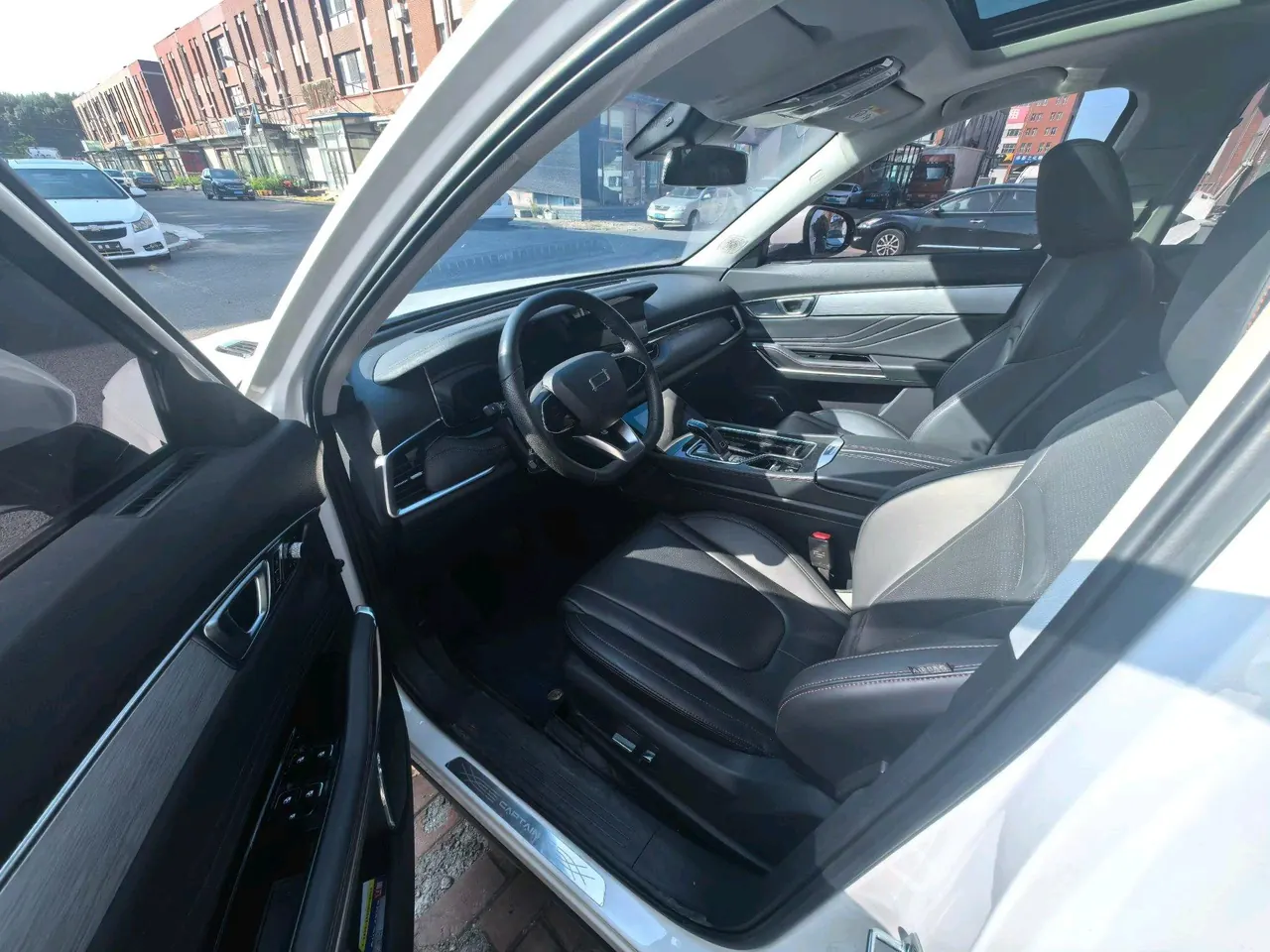 Bestune 2023 T99 2.0T exclusive automatic transmission 3