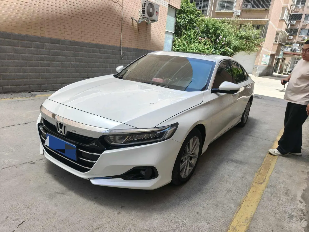 Открыть галерею: Honda 2022 10th Generation Accord 1.5T Stepless 260TURBO Deluxe Automatic Gear
