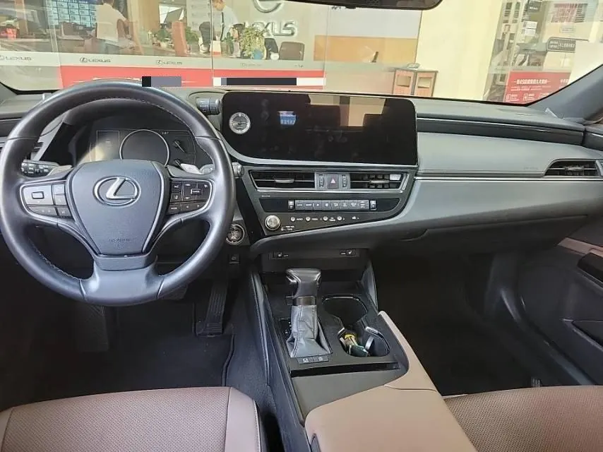 Lexus ES (Imported) 2024 ES200 2.0 Stepless Edition Automatic Gear 2