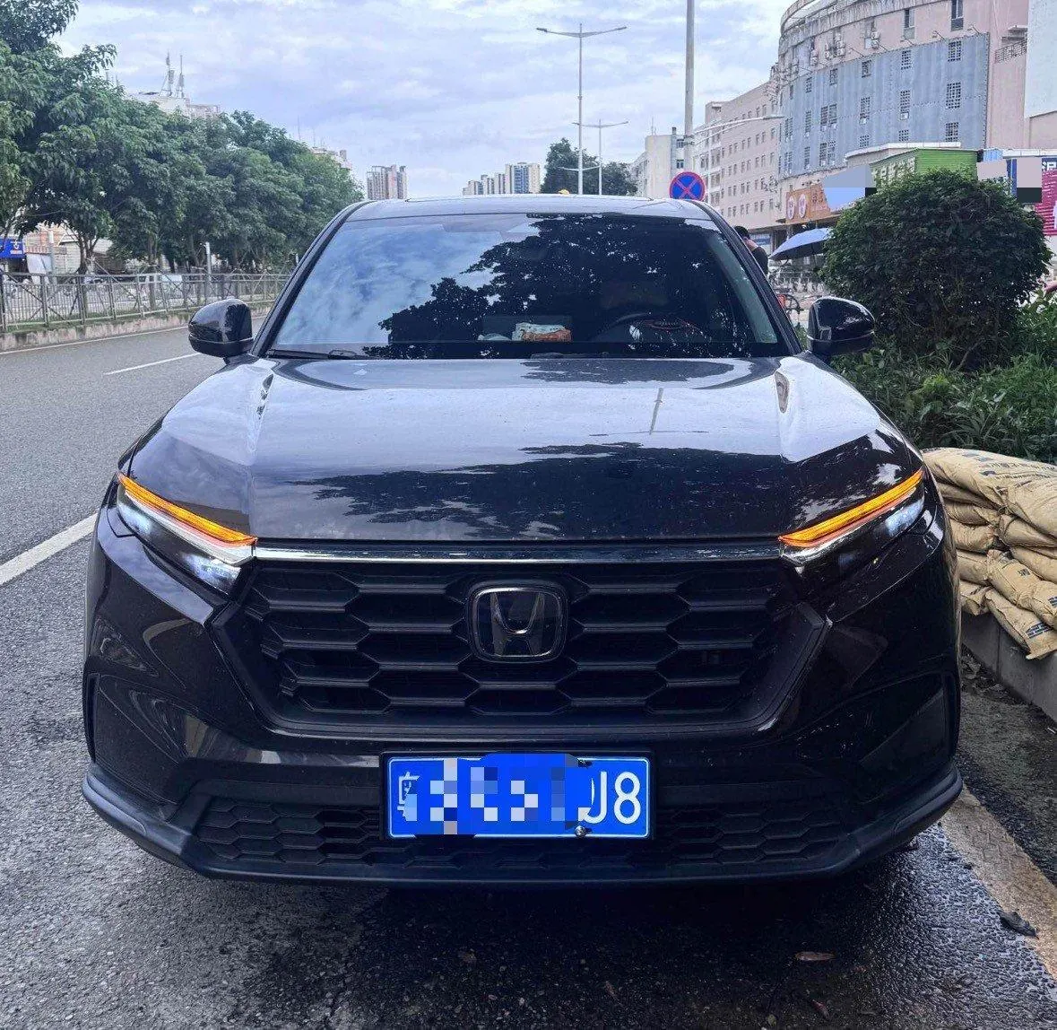 Honda 2023 CR-V 1.5T Stepless 240TURBO Two-Drive Front is still 5-seat Automatic Gear 2