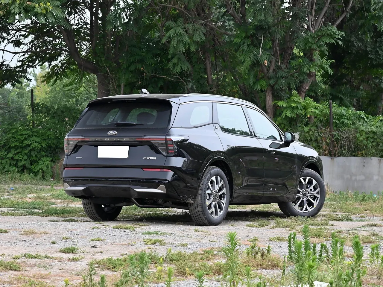 Ford 2023 Ruijie L 2.0T EcoBoost four-wheel drive 7-seat extreme automatic gear 9