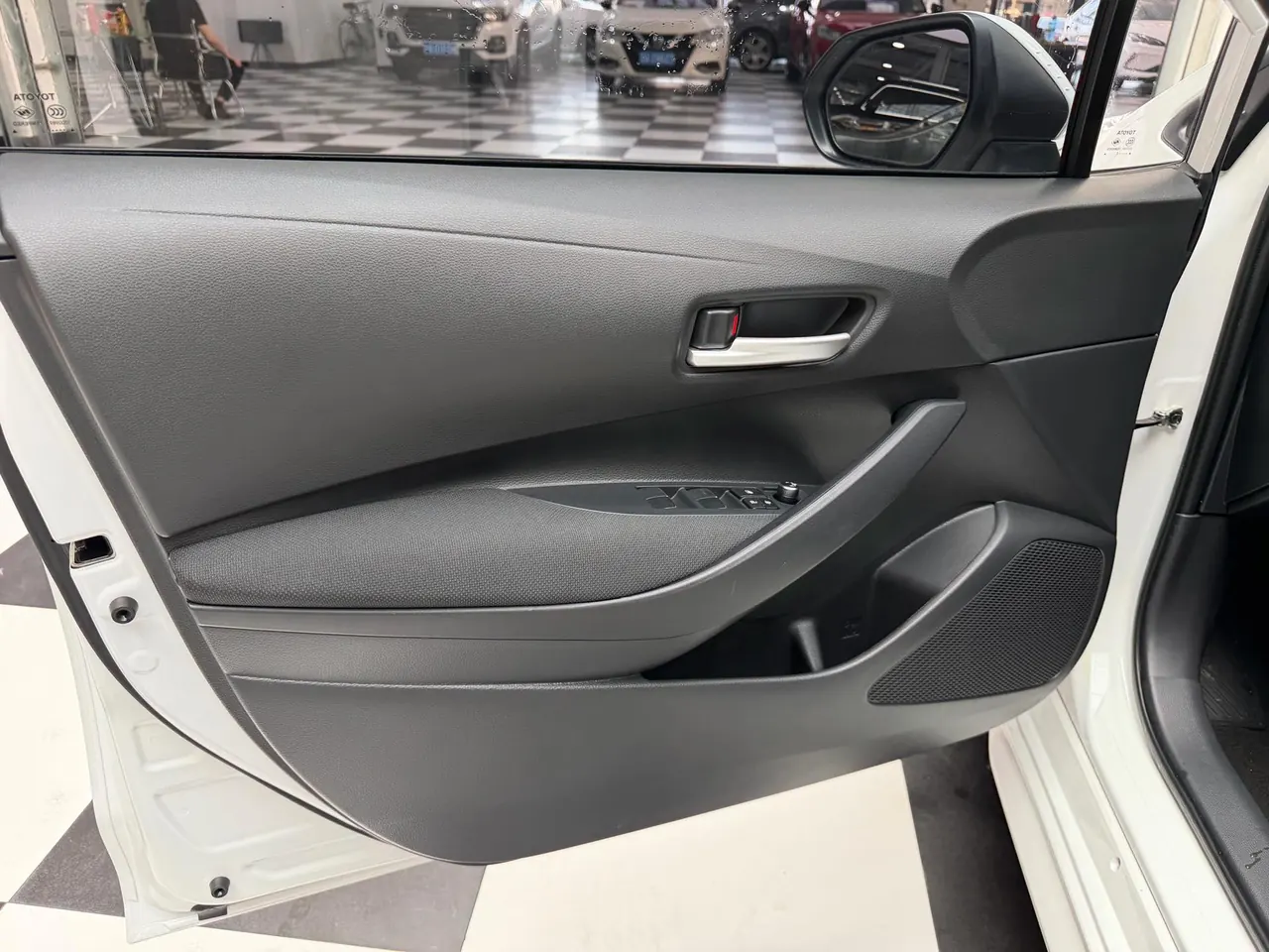 Toyota 2022 Lei Ling 1.2T Stepless 185T Deluxe Automatic Gear 4