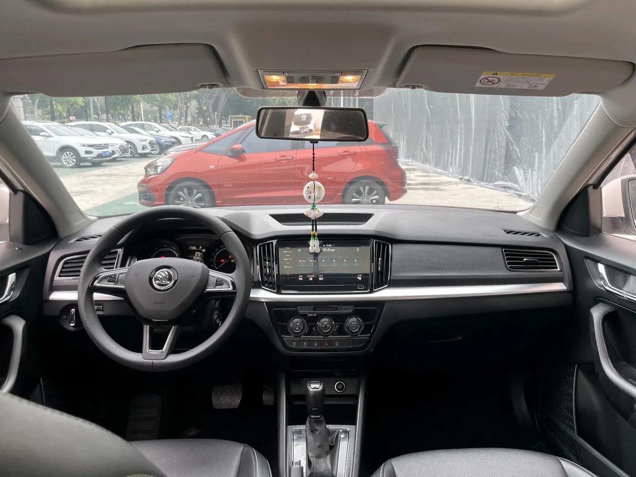 Skoda 2022 Komick 1.5 Comfortable Edition Automatic Gear 3