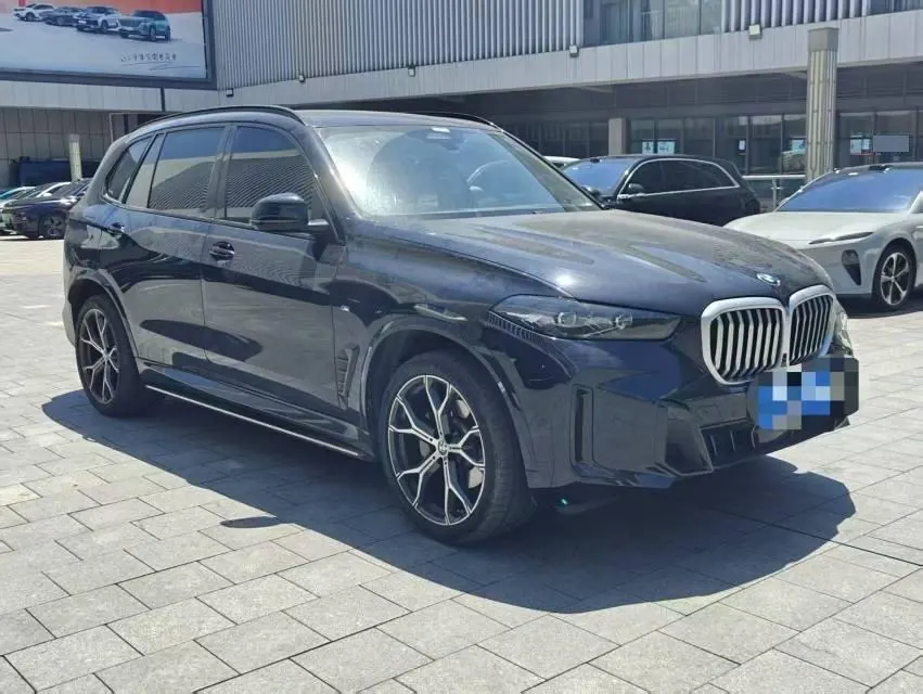 BMW 2023 X5 xDrive30Li 48V 2.0T exclusive m sports obsidian night suit automatic gear 3