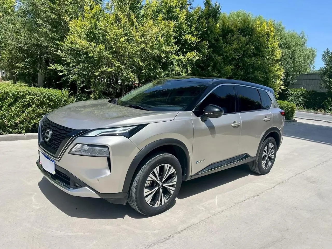 Open image lightbox: Nissan 2023 Qijun e-POWER 1.5 Super Mixed Dual Motor Four-wheel Drive Deluxe Automatic Gear
