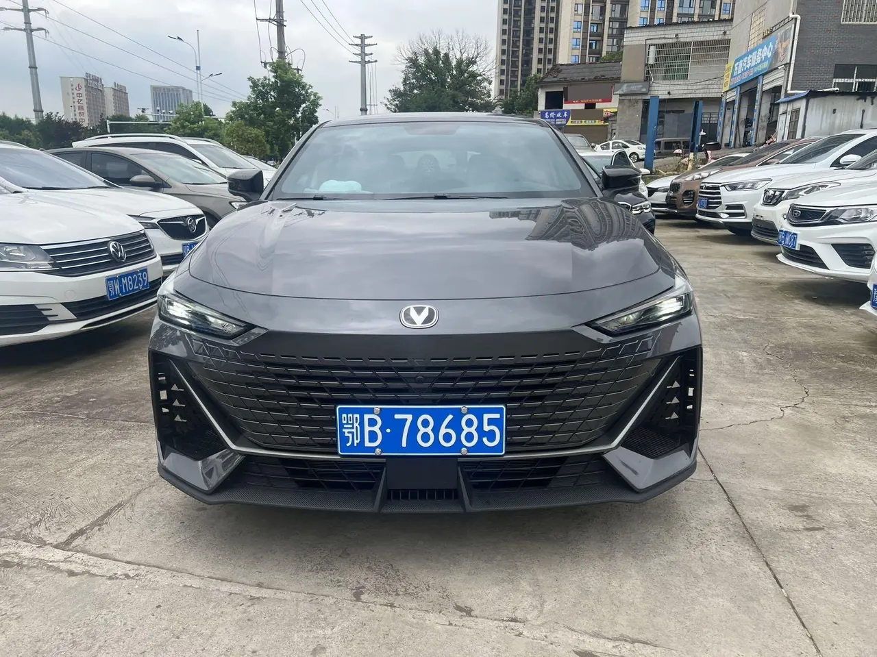 ChangAn 2024 UNI-V 1.5T exclusive automatic gear 2
