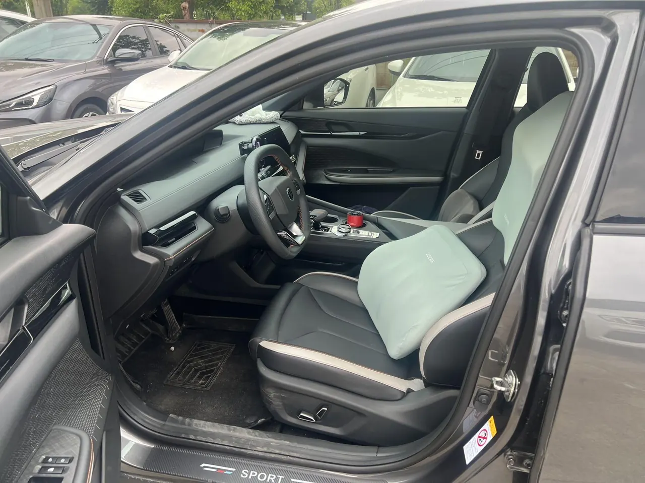ChangAn 2024 UNI-V 1.5T exclusive automatic gear 7