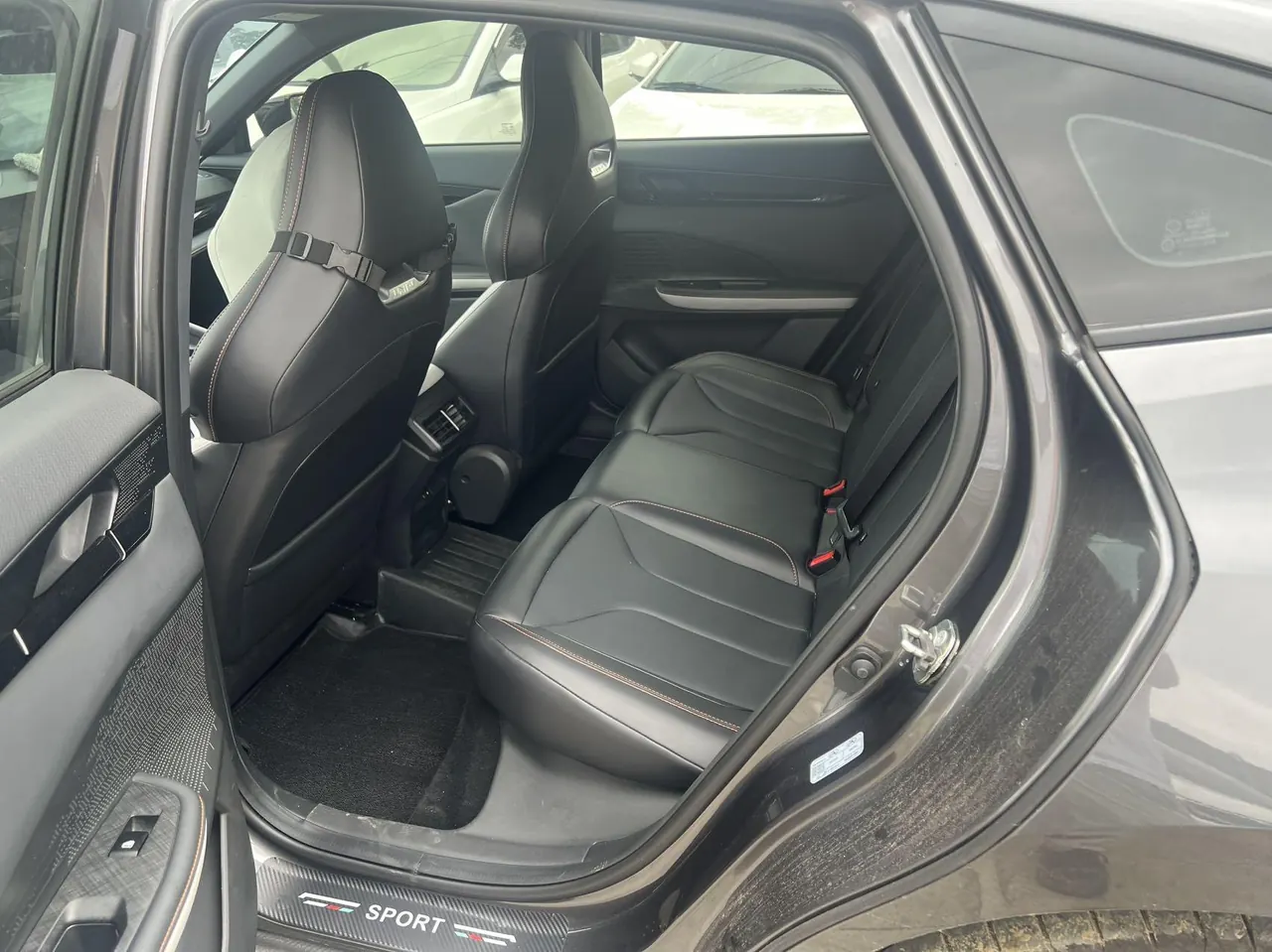 ChangAn 2024 UNI-V 1.5T exclusive automatic gear 8