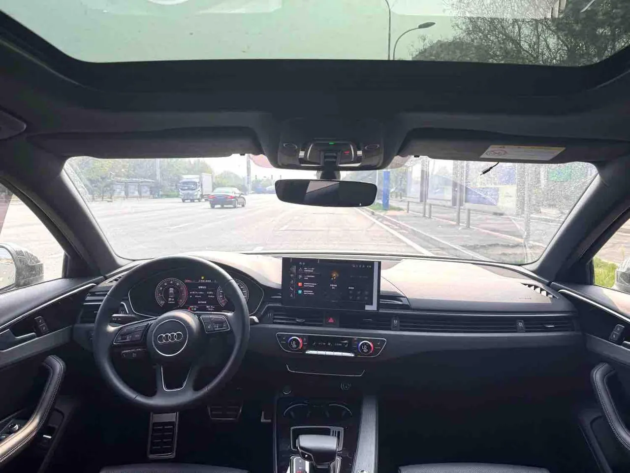 Audi 2023 A4L 2.0TFSI 40TFSI Deluxe Dynamic Automatic 10