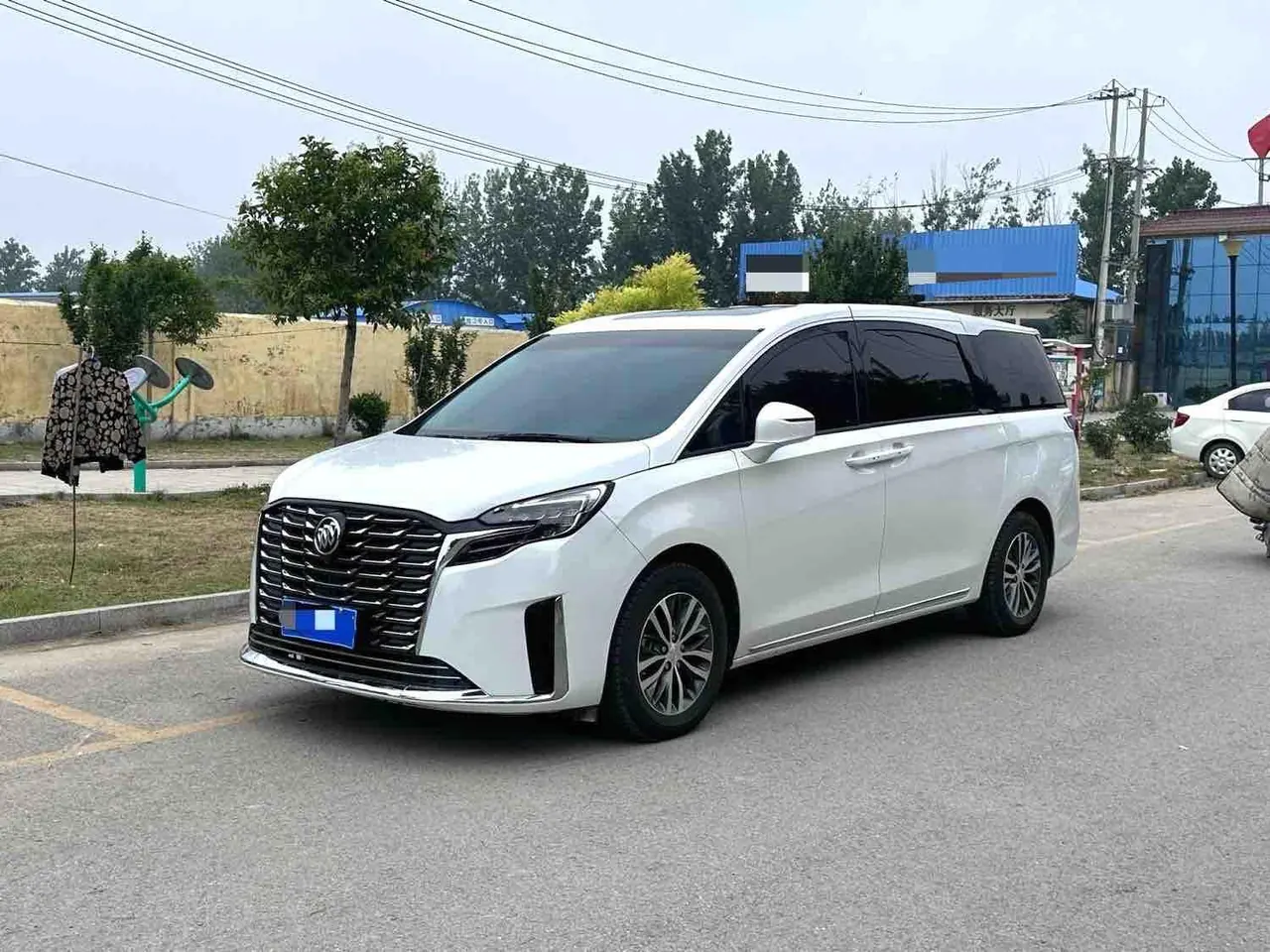 Open image lightbox: Buick 2023 GL8 ES Lu Zun 48V 2.0T 653T Exclusive Automatic Gear
