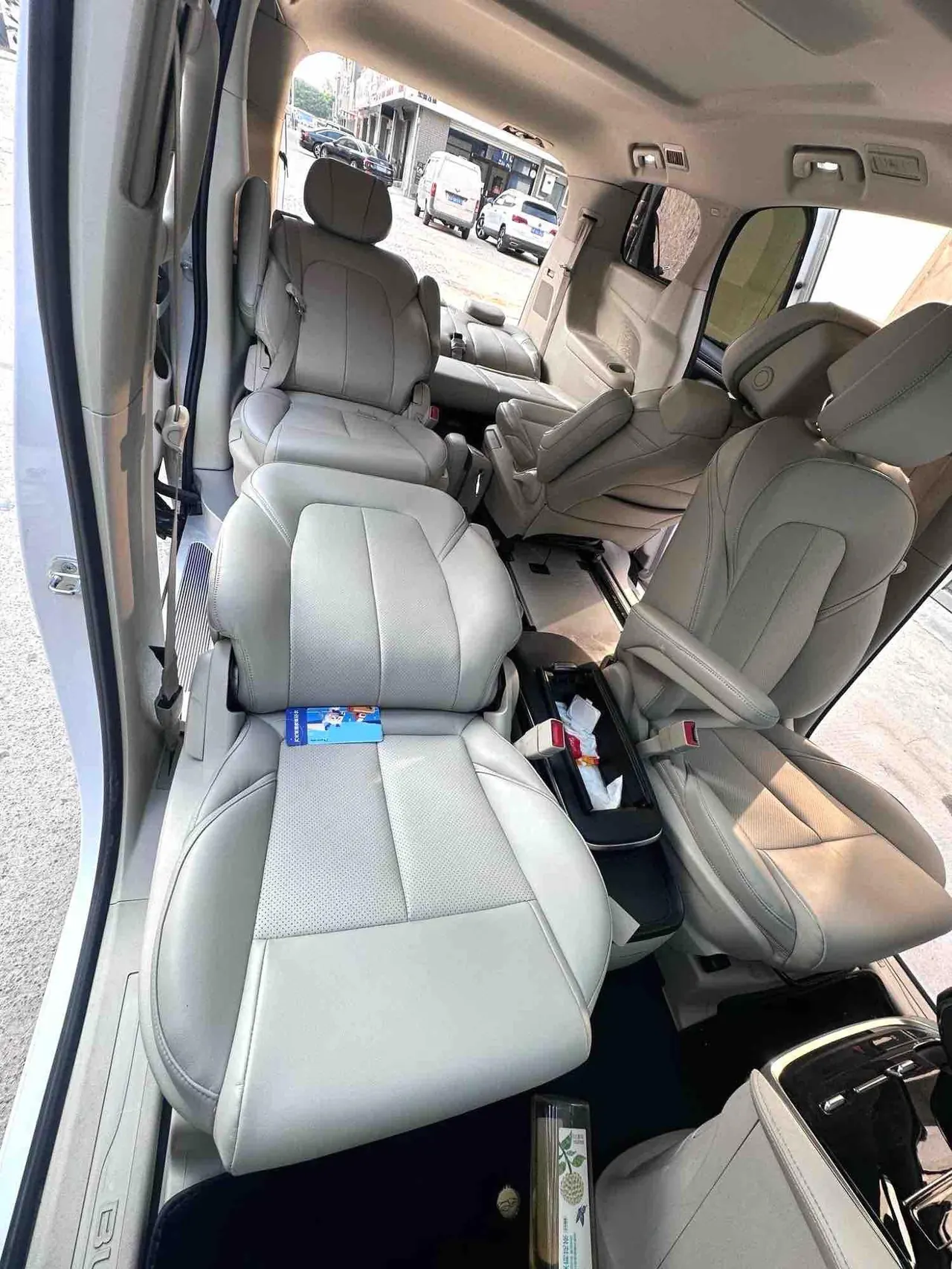 Buick 2023 GL8 ES Lu Zun 48V 2.0T 653T Exclusive Automatic Gear 8