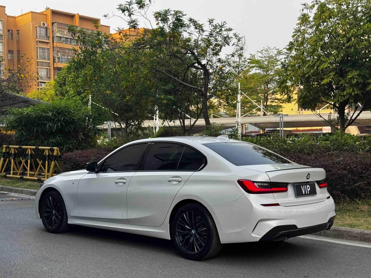 BMW 3 Series 2020 325i 2.0T M Sports Obsidian Night Kit (Changed) Automatic Gear 8