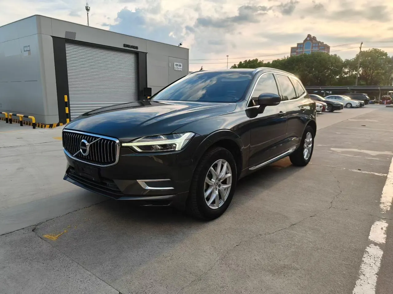 Open image lightbox: Volvo 2020 XC60 2.0T T5 4-wheel drive smart luxury automatic gear