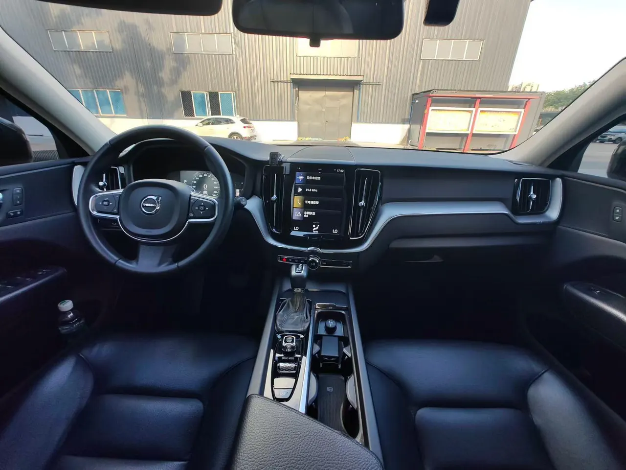 Volvo 2020 XC60 2.0T T5 4-wheel drive smart luxury automatic gear 9
