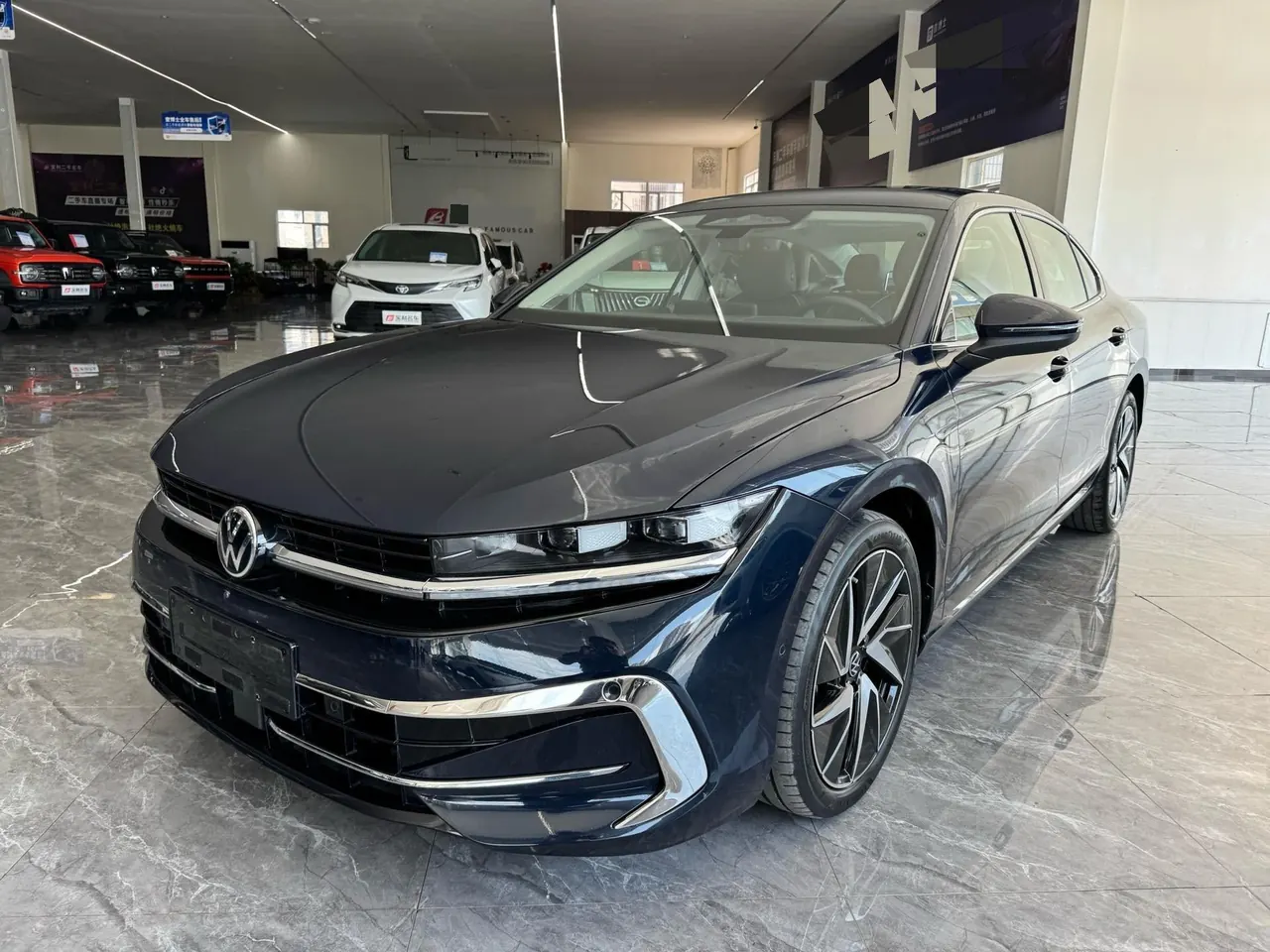 Открыть галерею: Volkswagen 2024 Magotan 2.0TSI 380TSI Extreme Edition Automatic