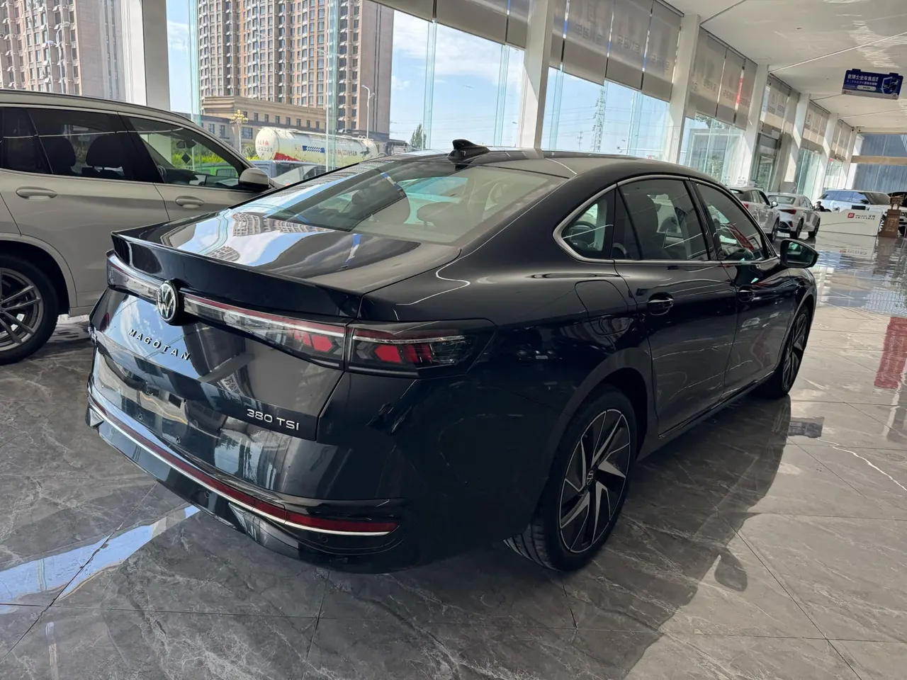 Volkswagen 2024 Magotan 2.0TSI 380TSI Extreme Edition Automatic 4