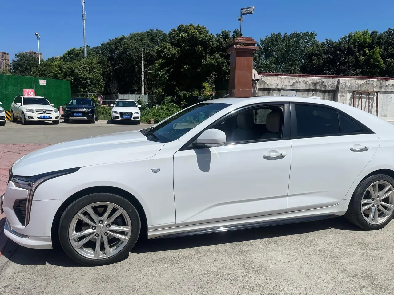 Cadillac 2020 CT4 2.0T 28T fashion automatic gear 3
