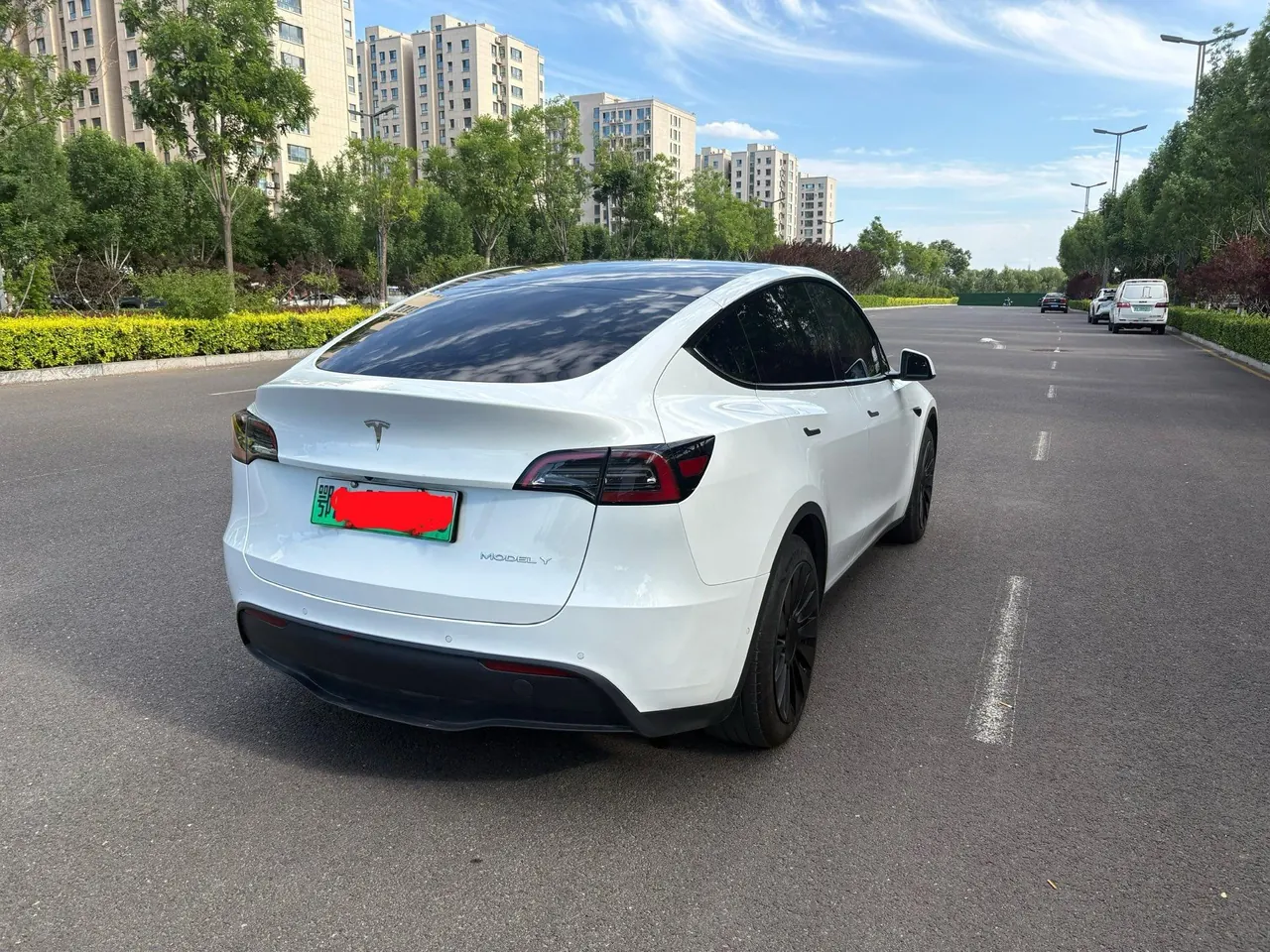 Tesla 2022 Model Y rear-wheel drive version (facelift) automatic gear 4
