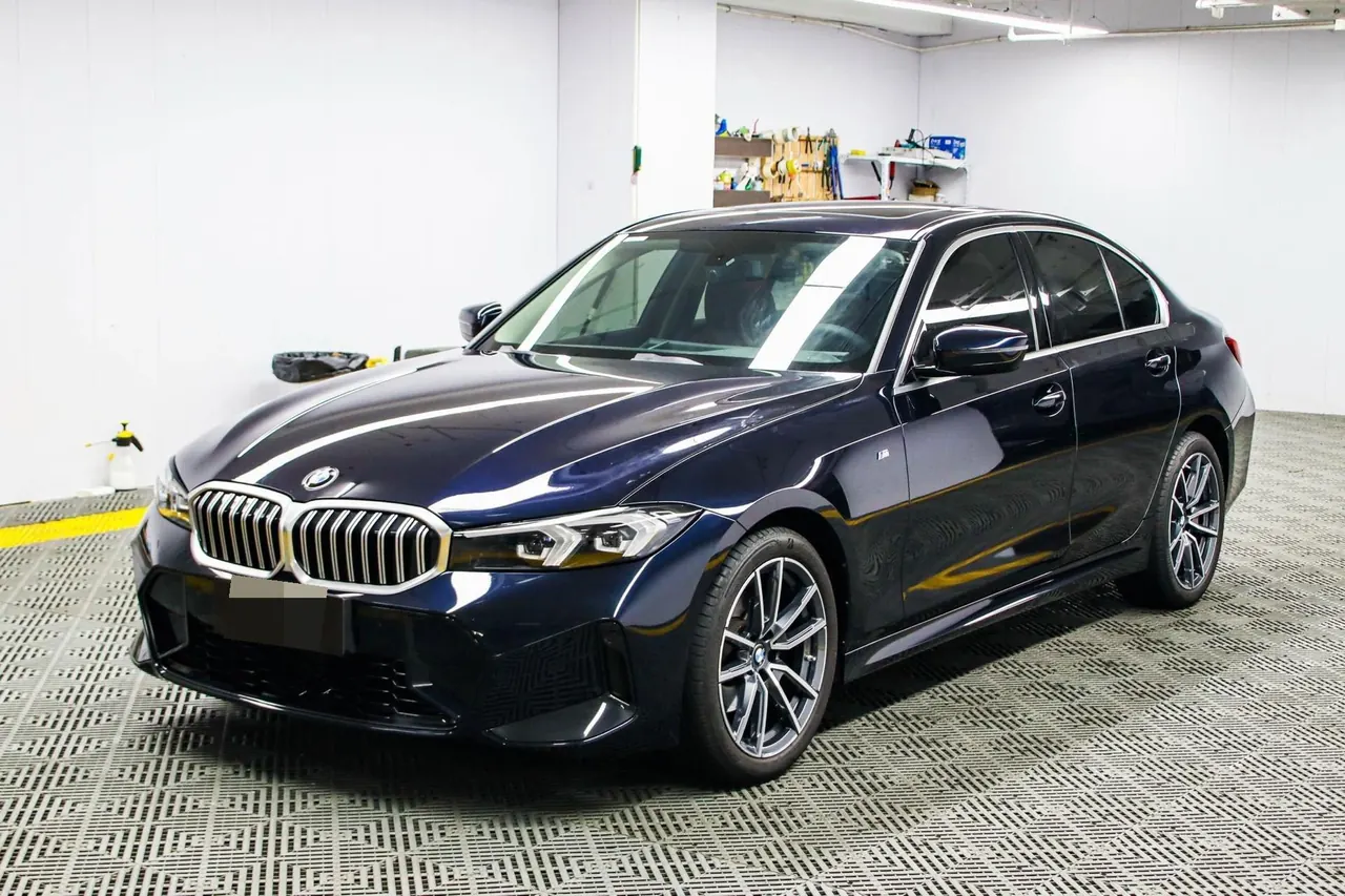 Open image lightbox: BMW 3 Series 2023 320i 2.0T M Sports Suit Automatic Gear