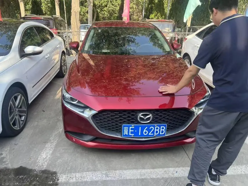 Mazda 3 Angkesaila 2021 Mazda 3 Angkesaila-sedan 2.0 quality automatic transmission 2