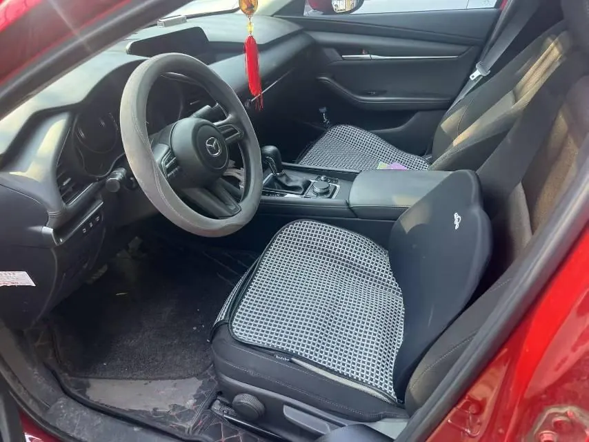 Mazda 3 Angkesaila 2021 Mazda 3 Angkesaila-sedan 2.0 quality automatic transmission 4