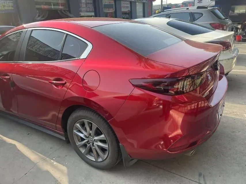 Mazda 3 Angkesaila 2021 Mazda 3 Angkesaila-sedan 2.0 quality automatic transmission 6