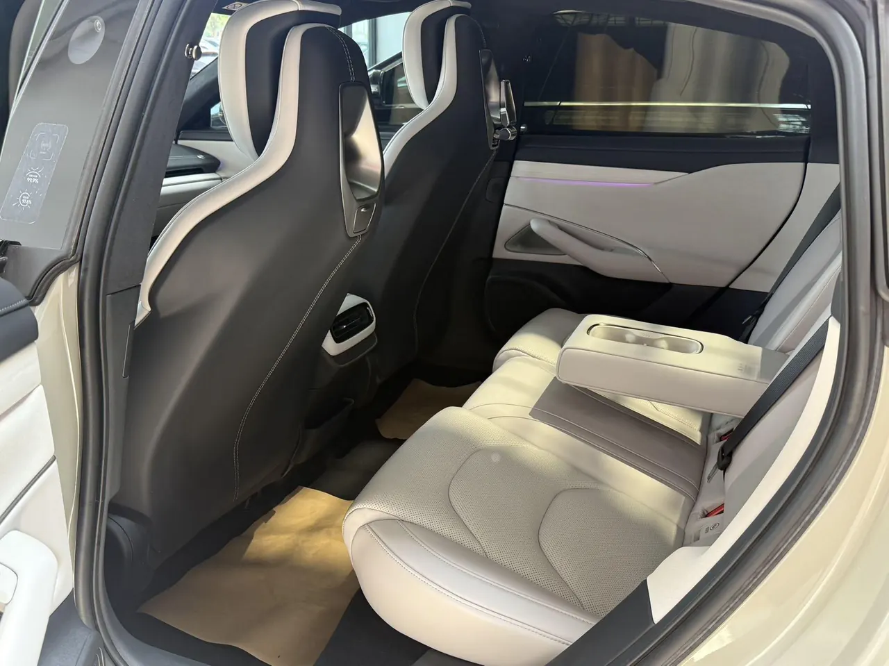 MI 2024 SU 7 800km 4-wheel drive ultra-long endurance high-end smart driving Max version automatic gear 5