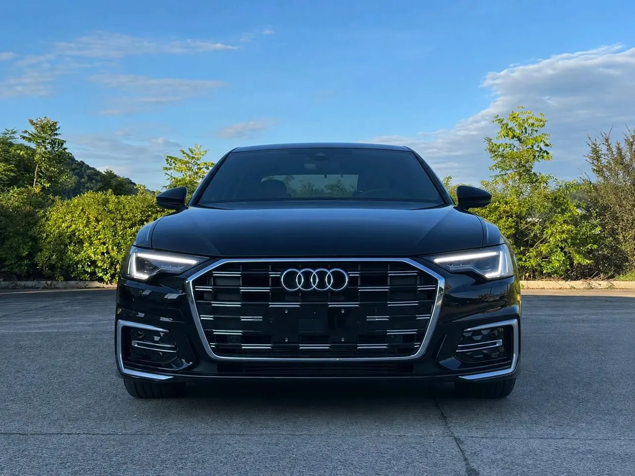 Audi 2024 A6L 2.0TFSI 40TFSI Deluxe Dynamic Automatic 3