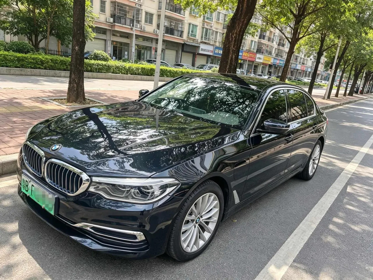 Open image lightbox: BMW 5 series new energy 2020 530Le 2.0T mileage upgraded luxury package automatic gear