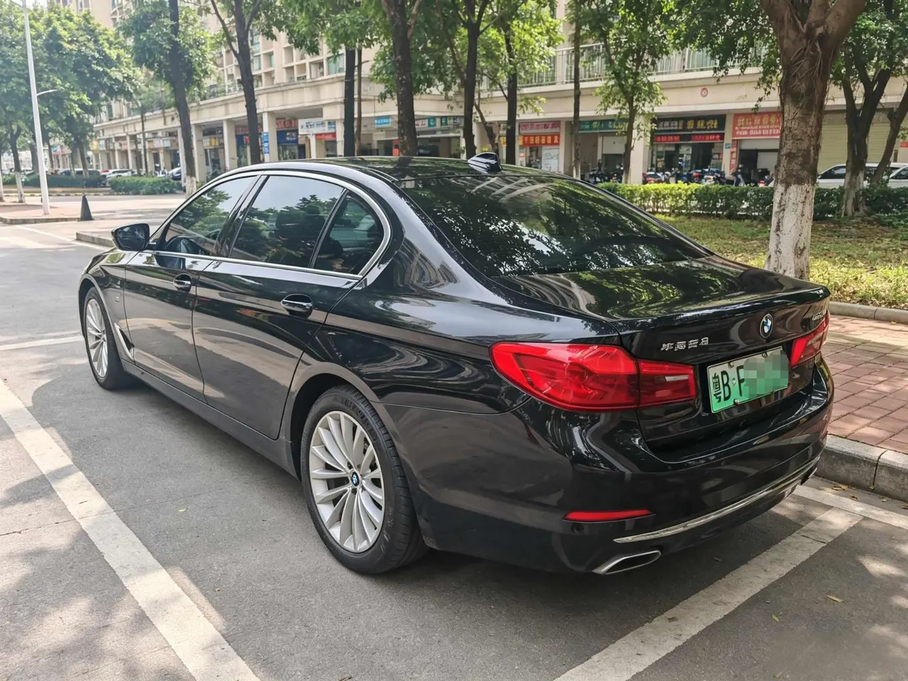 BMW 5 series new energy 2020 530Le 2.0T mileage upgraded luxury package automatic gear 3