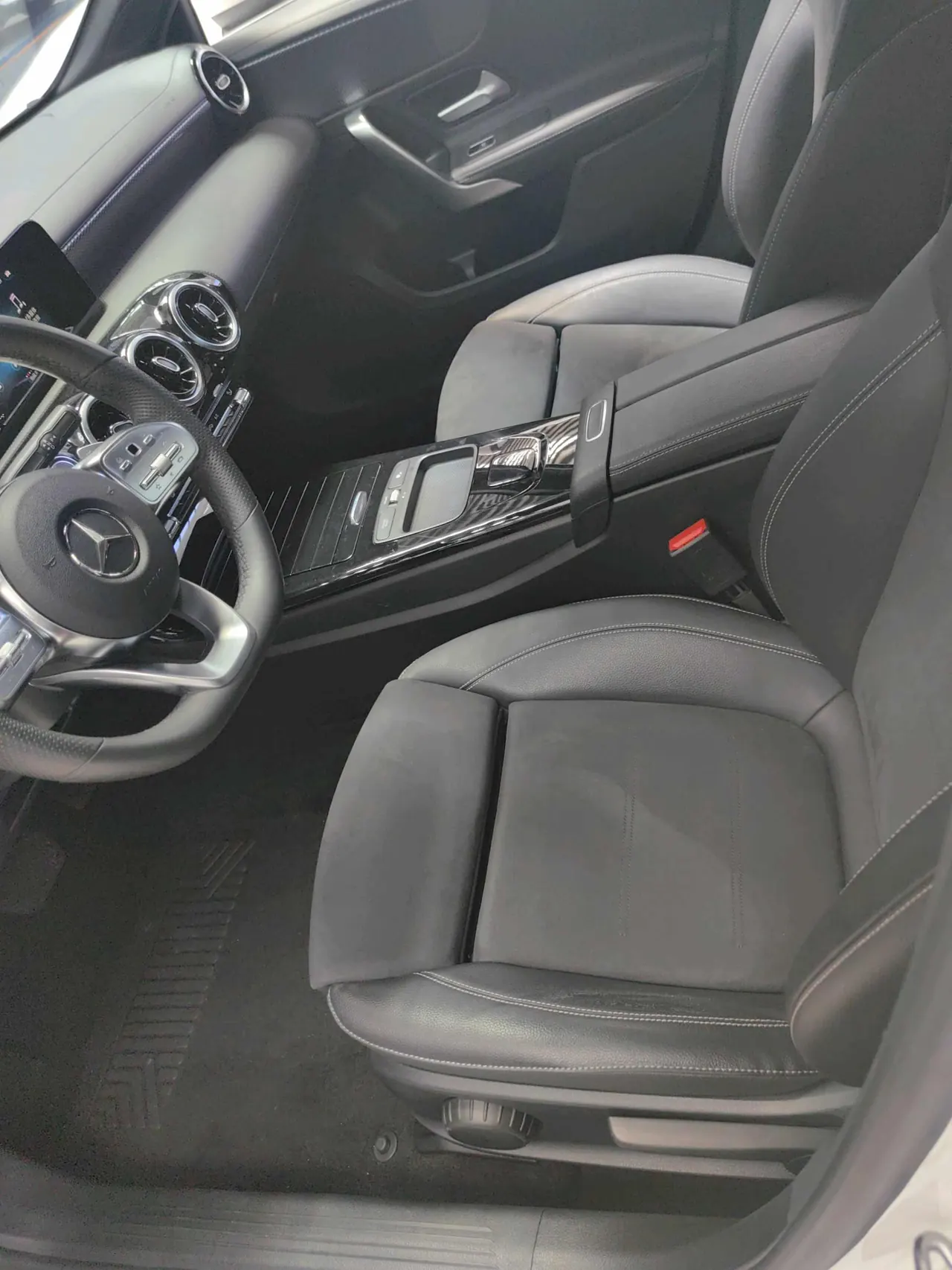 Mercedes Benz Class A 2020 A 180 L 1.3T Sports Automatic 10