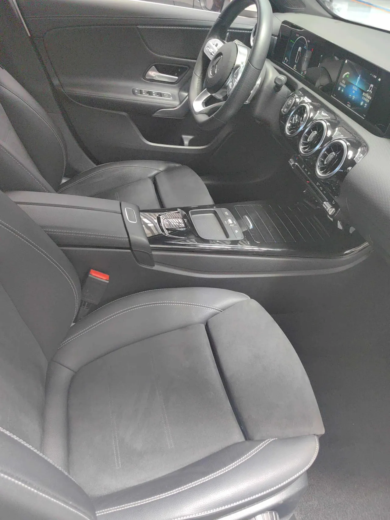 Mercedes Benz Class A 2020 A 180 L 1.3T Sports Automatic 13