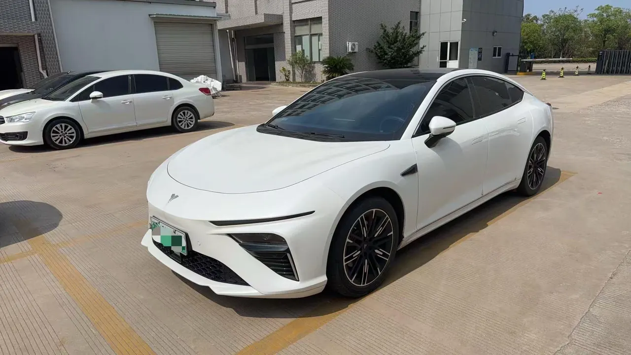 Открыть галерею: Neta 2024 Neta S 520km rear drive Lite version automatic gear